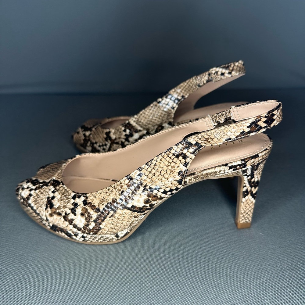 Kelly & Katie sz 6 peep toe sling back heel
